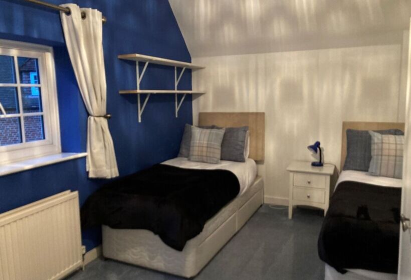 דירת נופש Amazing 100 Year Old Church Rectory