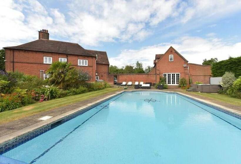 דירת נופש Amazing 100 Year Old Church Rectory