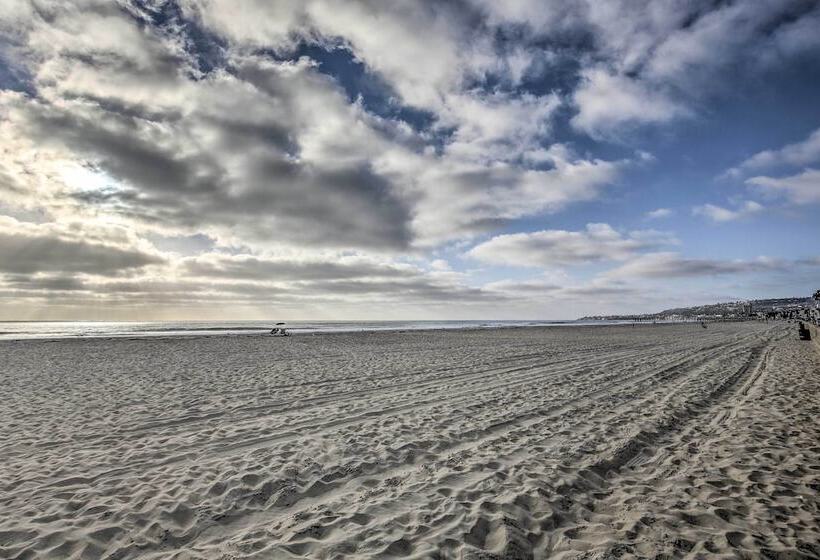 San Diego Home   Walk To Sail Bay & Mission Beach!