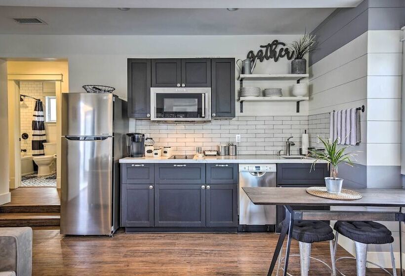 San Diego Home   Walk To Sail Bay & Mission Beach!