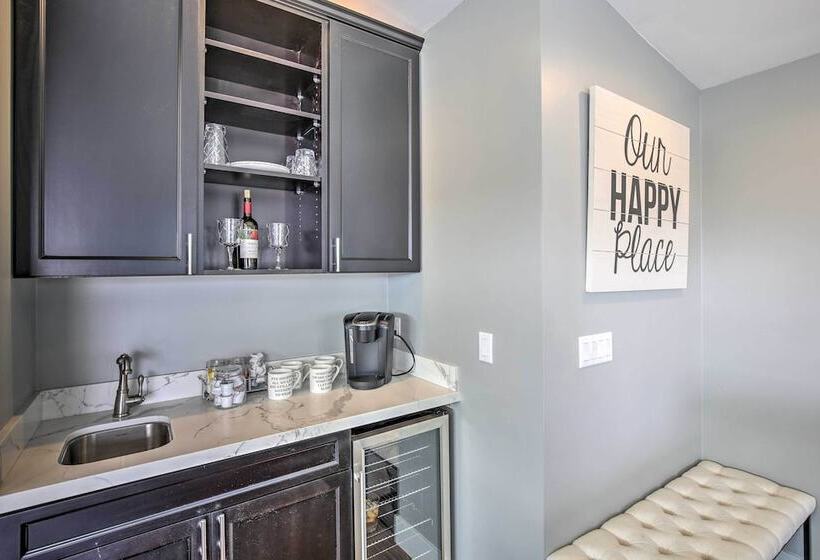 San Diego Home   Walk To Sail Bay & Mission Beach!