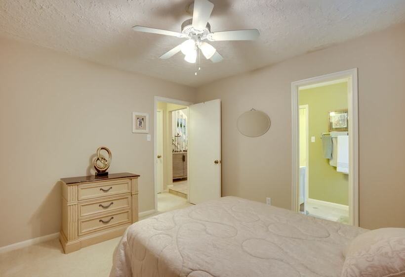 Serene + Spacious Spring Home W/ Forest Views!