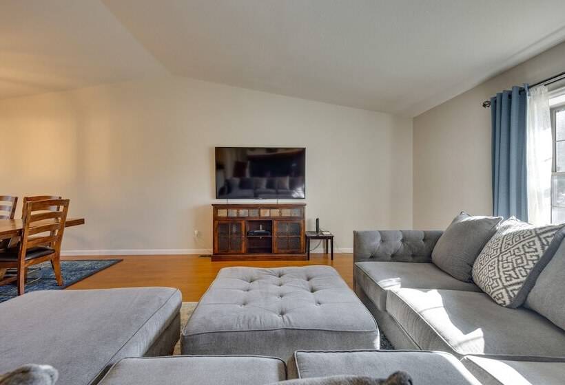 Spacious Colorado Springs Home With Fire Pit!