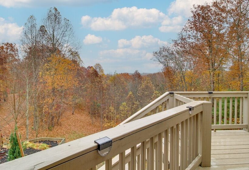 Ellijay Cabin W/ Hot Tub & Mountain Views