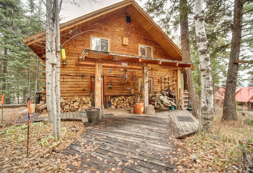 Tree Lined Mccall Cabin: Walk To Payette River!