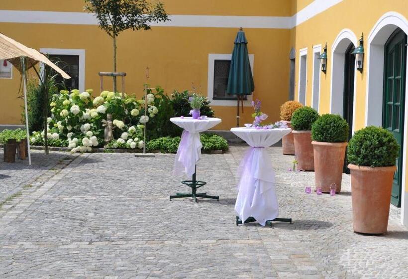 ユースホステル Gasthof Fischer Dörnbach