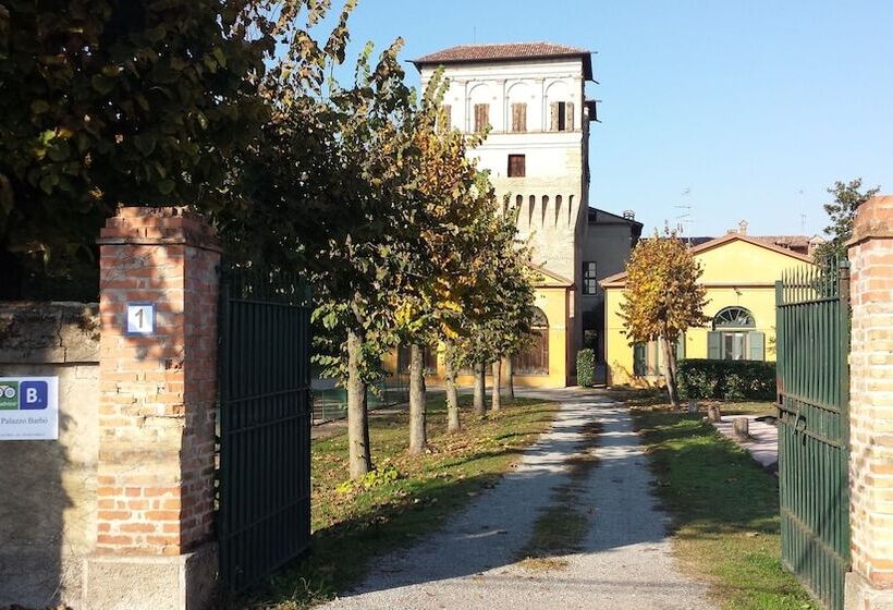 여관 Palazzo Barbò