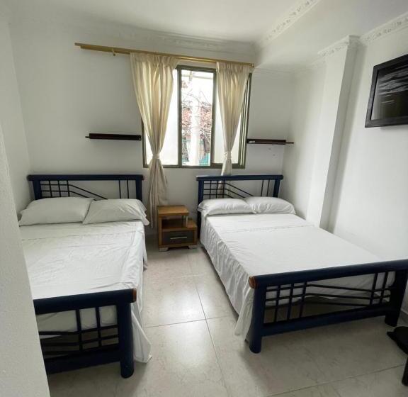 هتل California Tropical