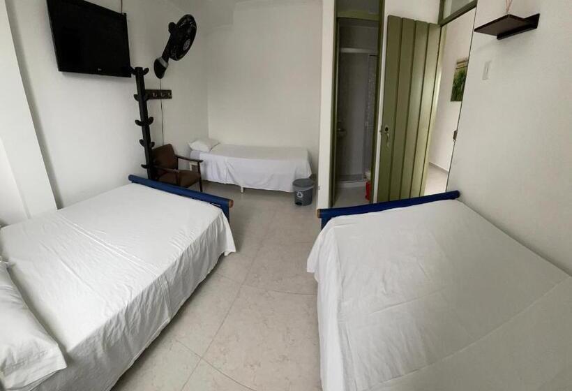 هتل California Tropical