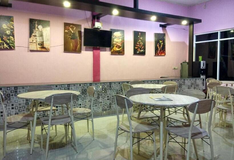 فندق Sunset Beach Labuhan Jukung