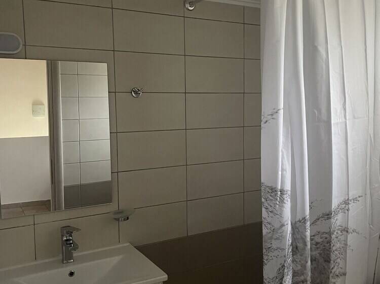 Mythos Apts Rentit