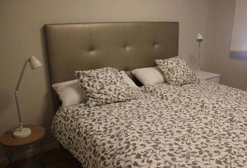 פנסיון Apartamento Sanguesa