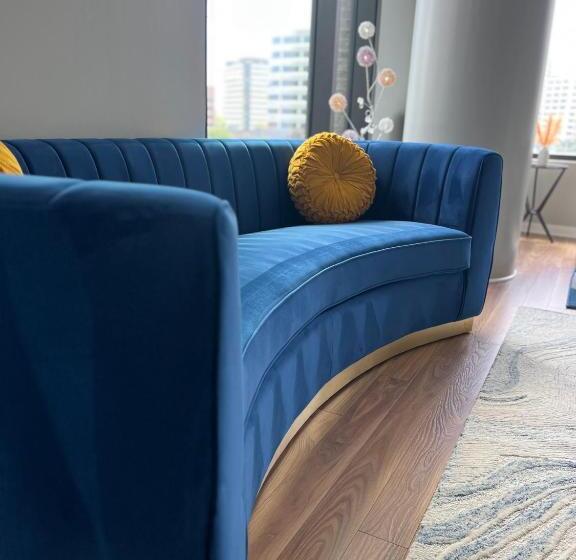 Premier Escape Tysons 4 Beds