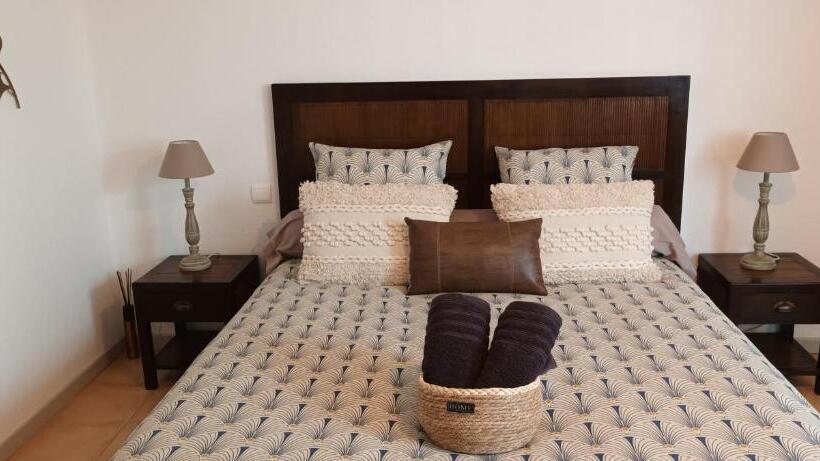 住宿加早餐  La Maison Des Poulains