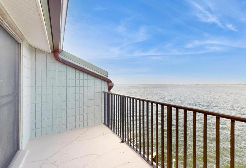 هتل Pintail Point Unit 305