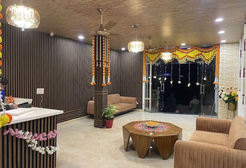 בית מלון כפרי Shiva Lake Mussoorie   360 Degree View   Free Parking