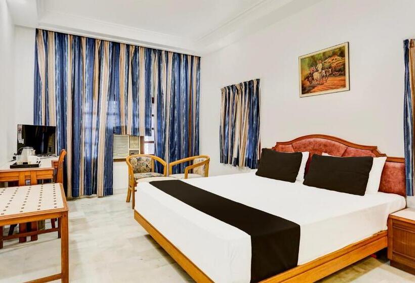 Collection O Hotel Khalsa Palace