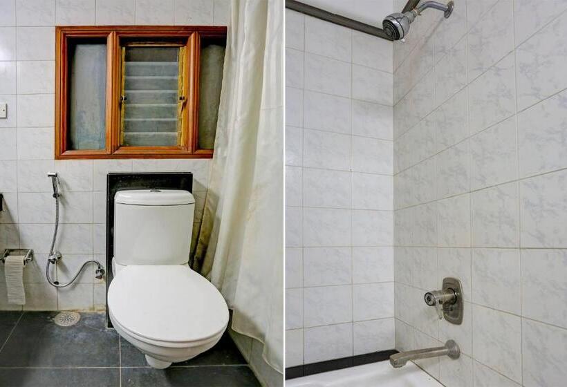 Collection O Hotel Khalsa Palace