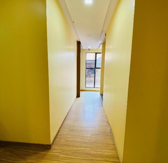فندق Arton Regency Near Terminal 2 Airport