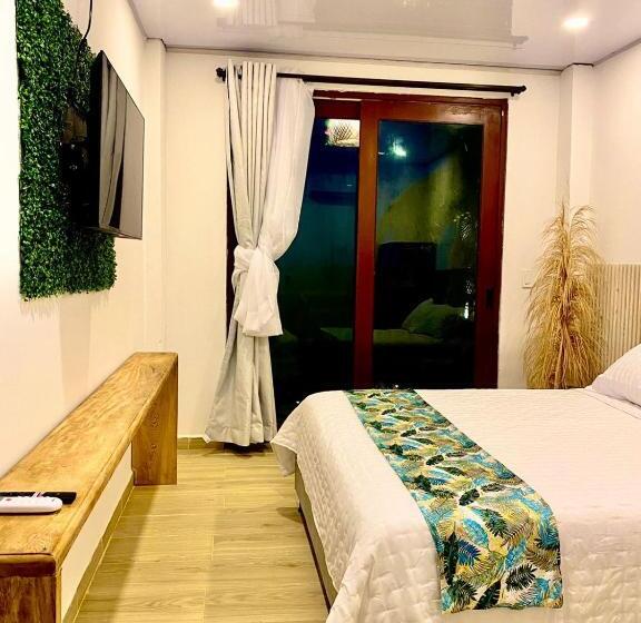 هتل Moñitos Beach