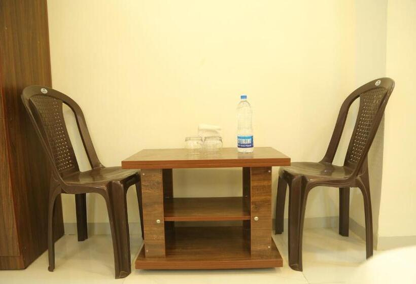 ホテル Rudraksh Nagthane