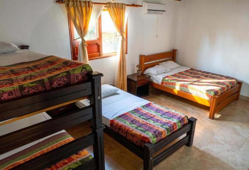 هتل Y Restaurante La Cachamera