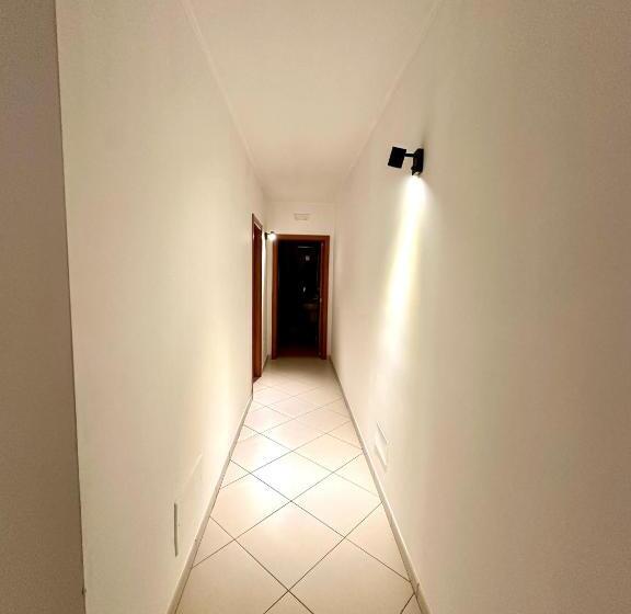تختخواب و صبحانه Black Diamond Home