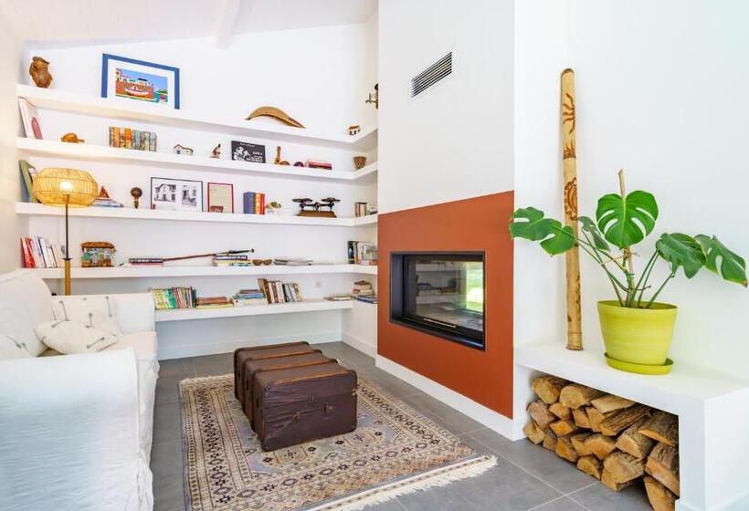 تختخواب و صبحانه La Conciergerie Biarritz