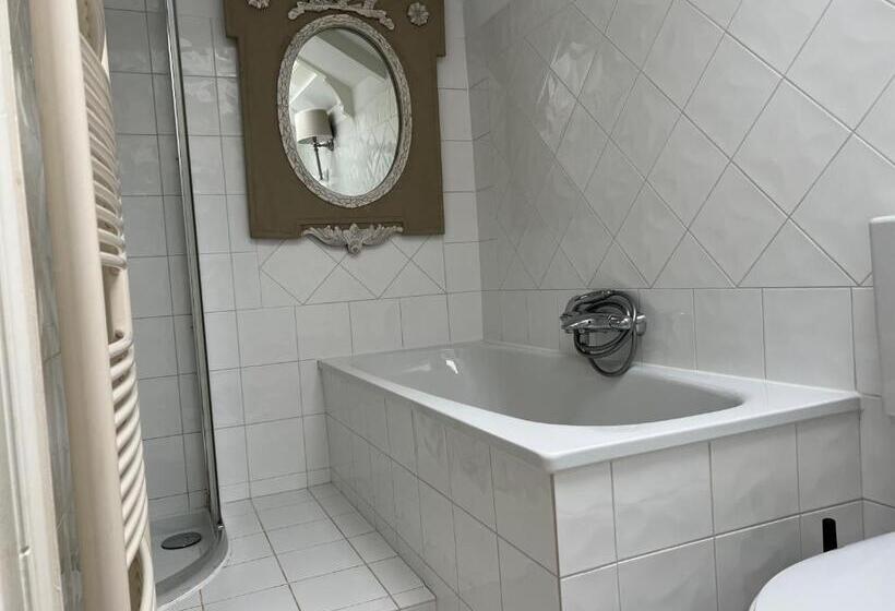 تختخواب و صبحانه Monumental House, Apartment In Center Haarlem