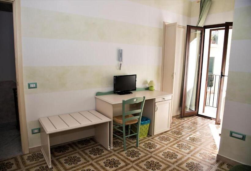 تختخواب و صبحانه New La Lanterna Di Bachi