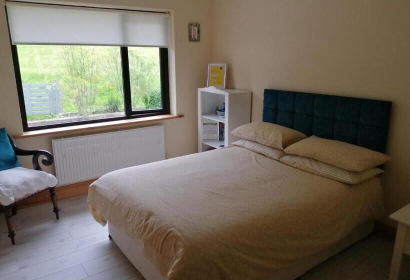 Great Lawn B&b 16km From Town Centre