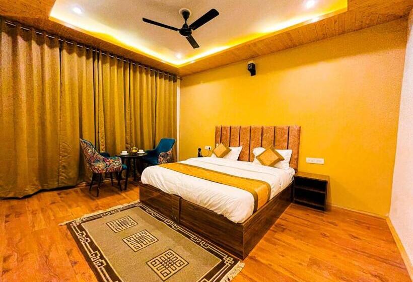 호텔 Karakoram Residency