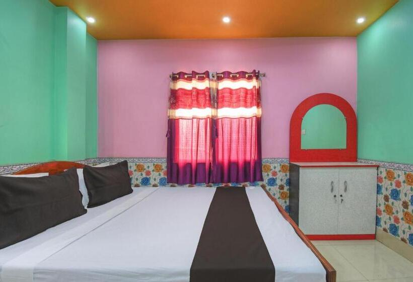 בית מלון כפרי Oyo Yuvraj Lodge And