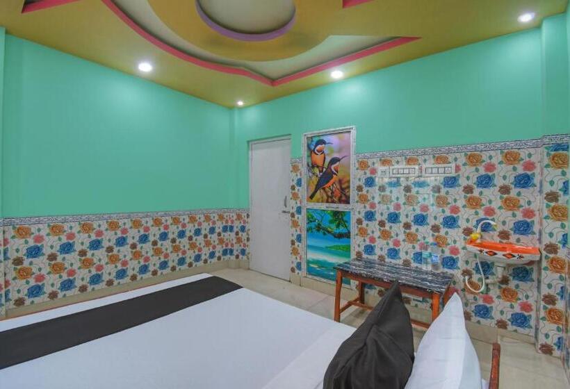 בית מלון כפרי Oyo Yuvraj Lodge And