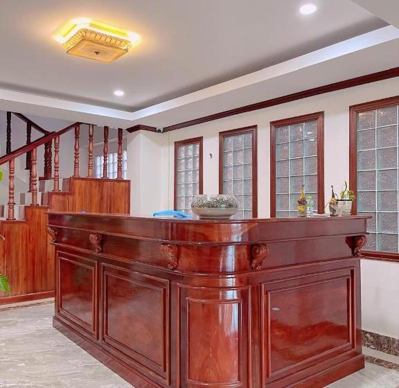 هتل Vangvieng Sisavang Mountain View