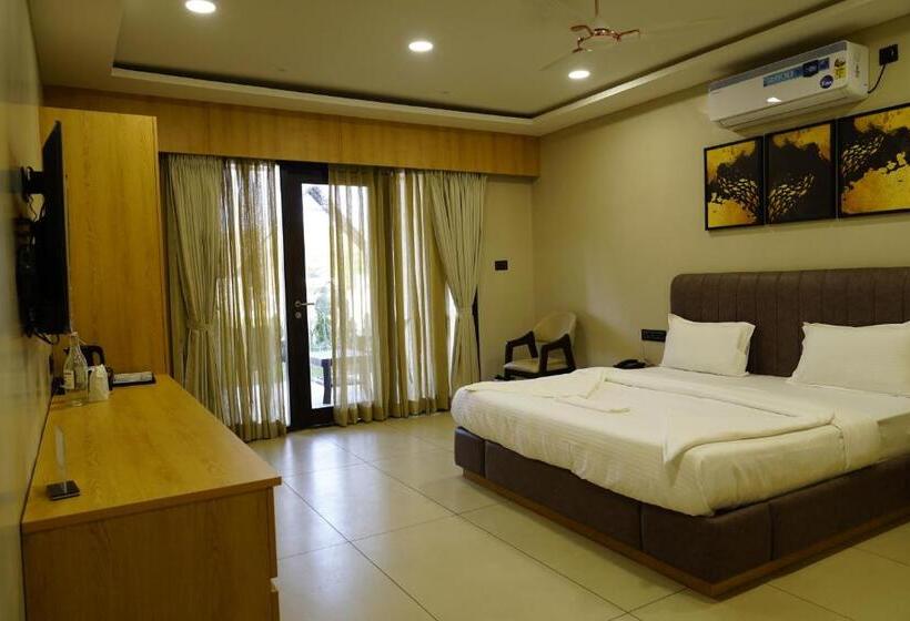 Отель Vindhyachal Resort