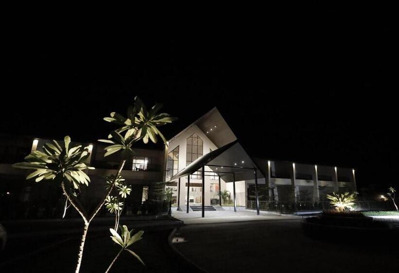 Отель Vindhyachal Resort