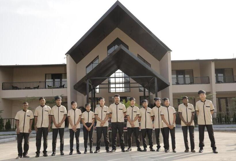 Отель Vindhyachal Resort