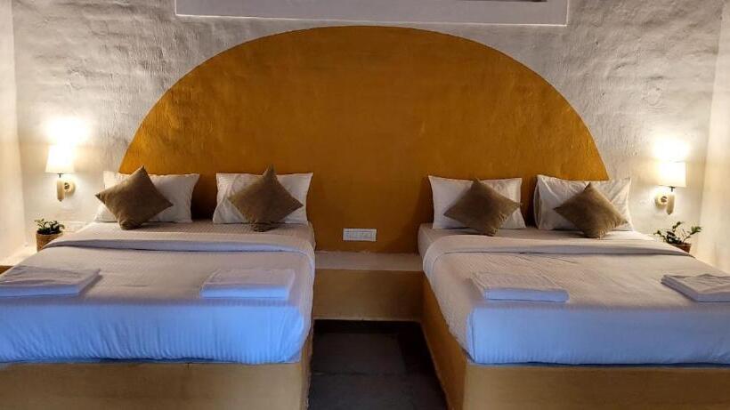 Отель Wild Kasarwadi