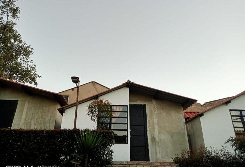 پانسیون Casa Bahareque Hospedaje