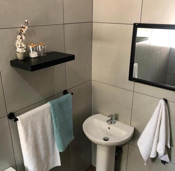 펜션 Serene Guesthouse