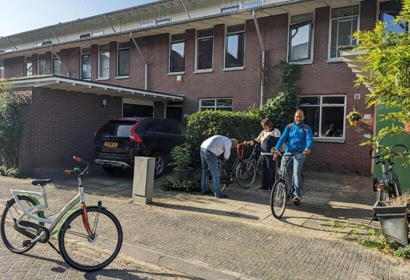 مبيت وإفطار Charming Rooms With Free Parking