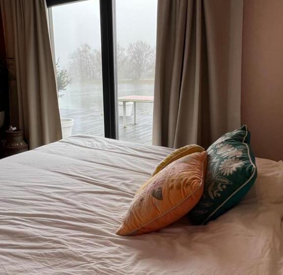 تختخواب و صبحانه Waterside Voorthuizen