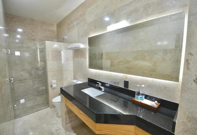 هتل Plaza Rioverde