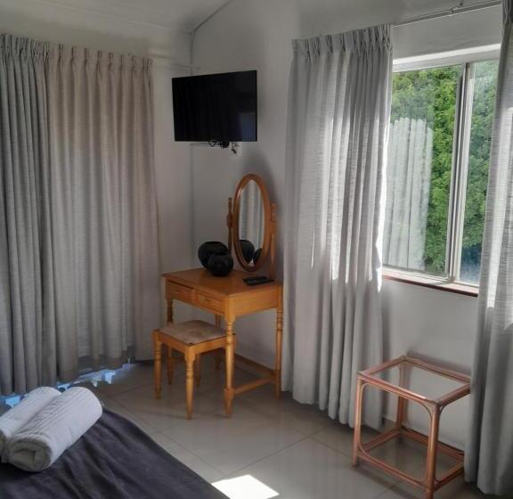 بنسيون Indaba Manor Guesthouse