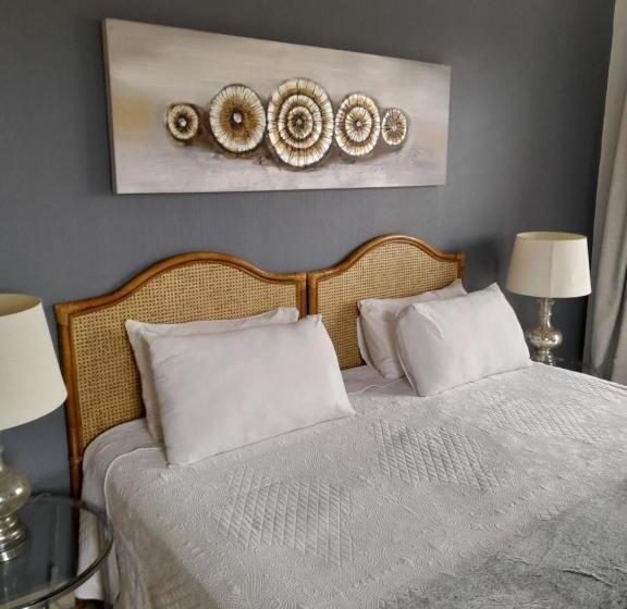 بنسيون Indaba Manor Guesthouse