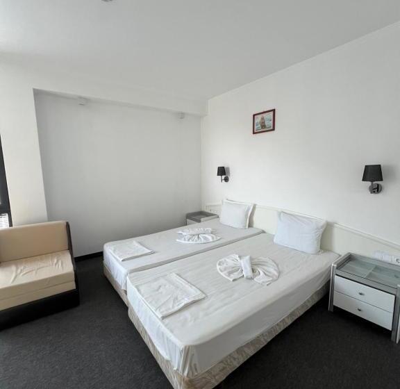 هتل Adeti Residence