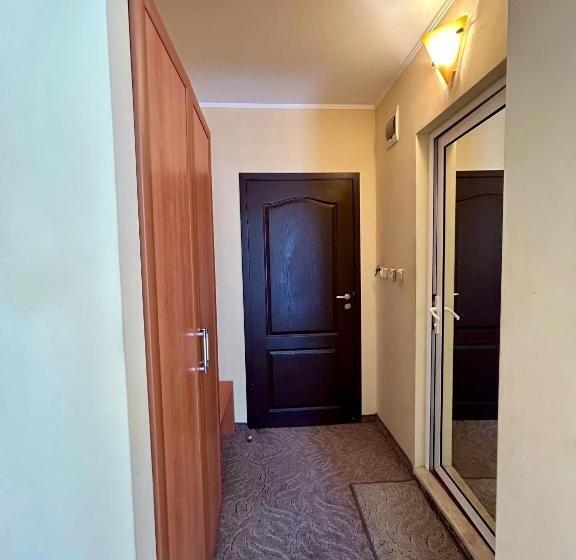 هتل Adeti Residence