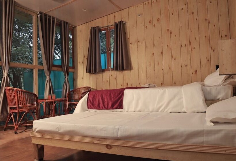 בית מלון כפרי Arahnyam Pool Side Cafe & Resort