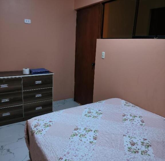 فندق Hostal Venecia
